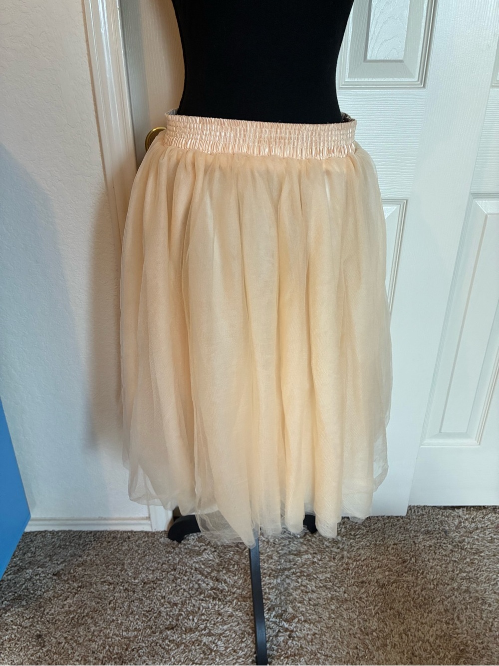 Women’s Cream Tulle Midi Skirt - Elastic Waist